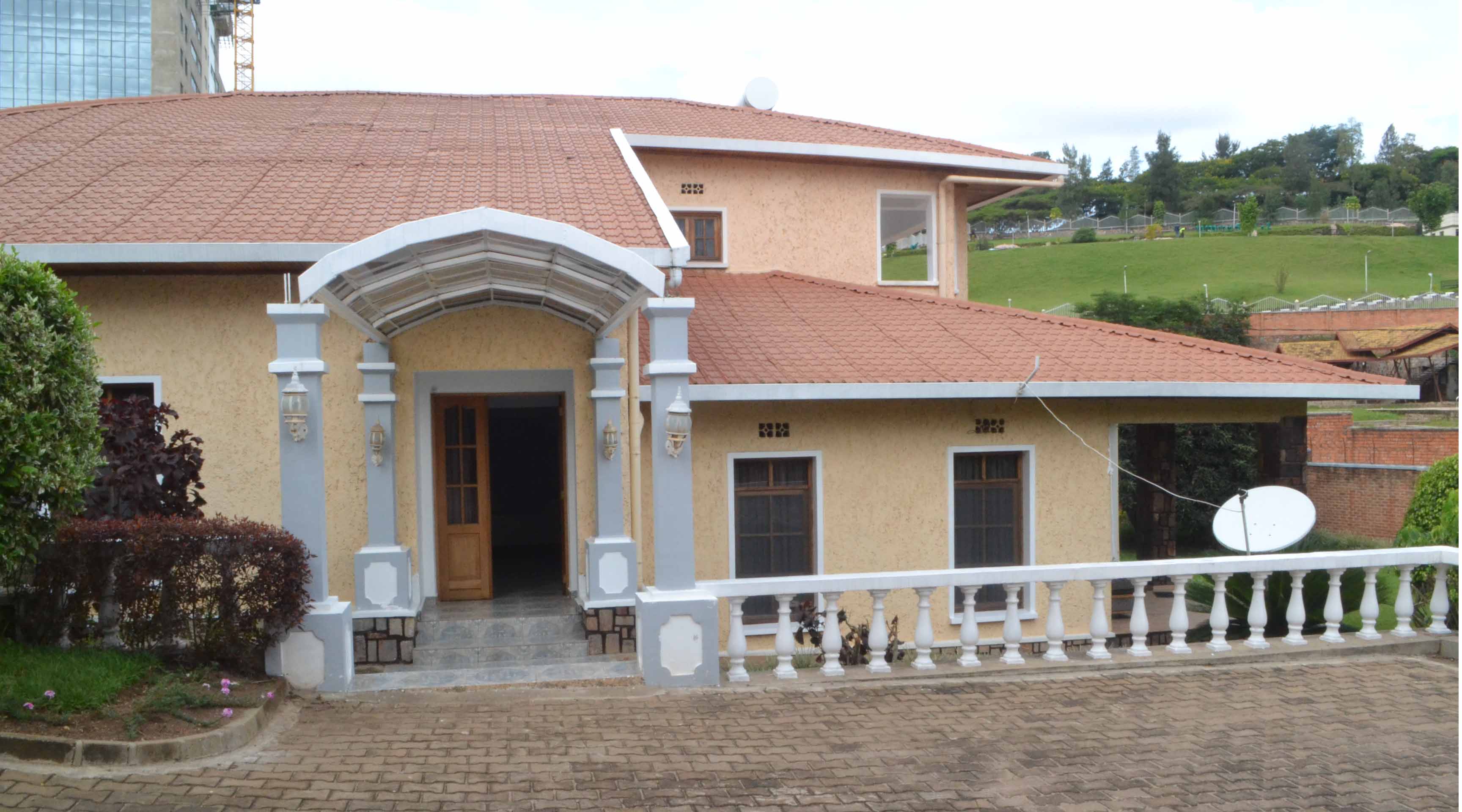 House near RDB for Rent